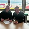 Haching-Boss Manfred Schwabl (r.) ist von Dominik Köcks Potenzial überzeugt.