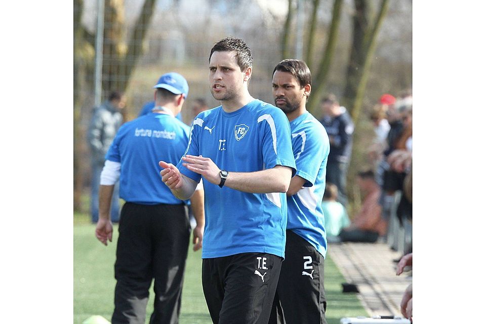 Klares Ziel: Fortuna-Trainer Thomas Eberhardt (vorn)will in die Aufstiegsspiele. Foto: hbz/Henkel
