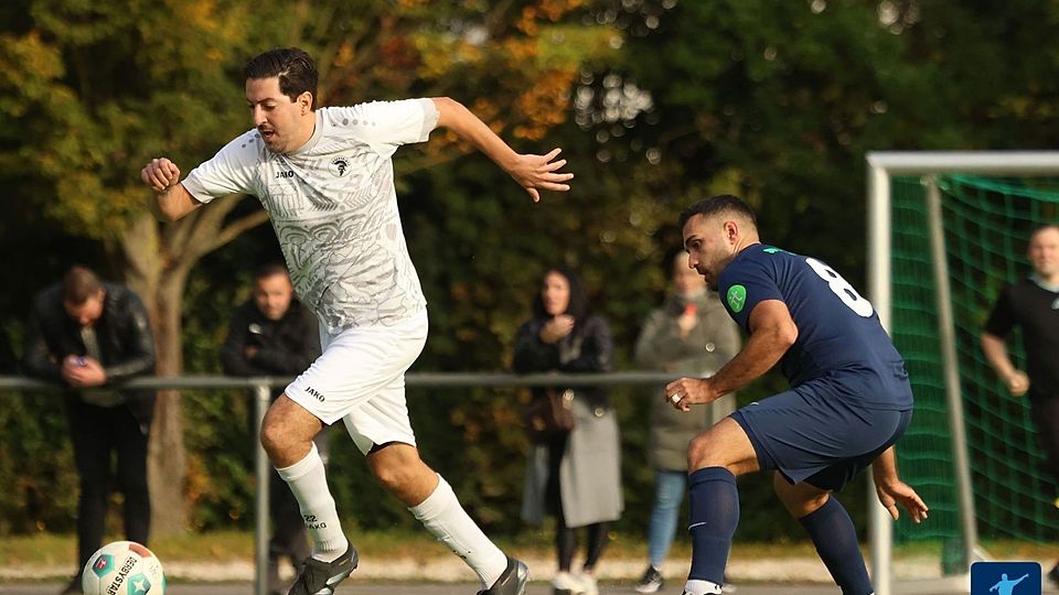 Karim El Bakkaoui zieht auch mit 40 noch die Fäden im Erbenheimer Mittelfeld.