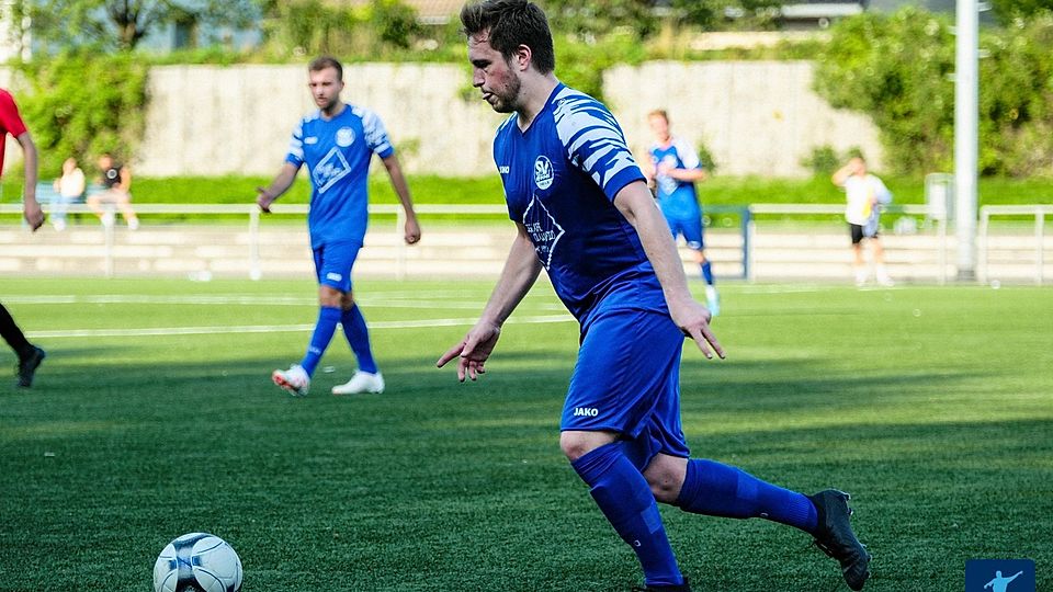 Der SV Hösel will auf dem Platz den Grundstein für eine gelungene Vereinsfeier legen.