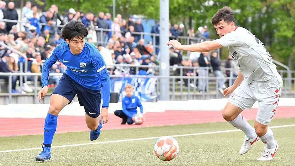 Während der Abstieg des TSV Schott Mainz (links: Rei Okada) bereits besiegelt ist, will der FSV Mainz 05 II (Felix Könighaus) in den verbleibenden Partien Talente fördern.	