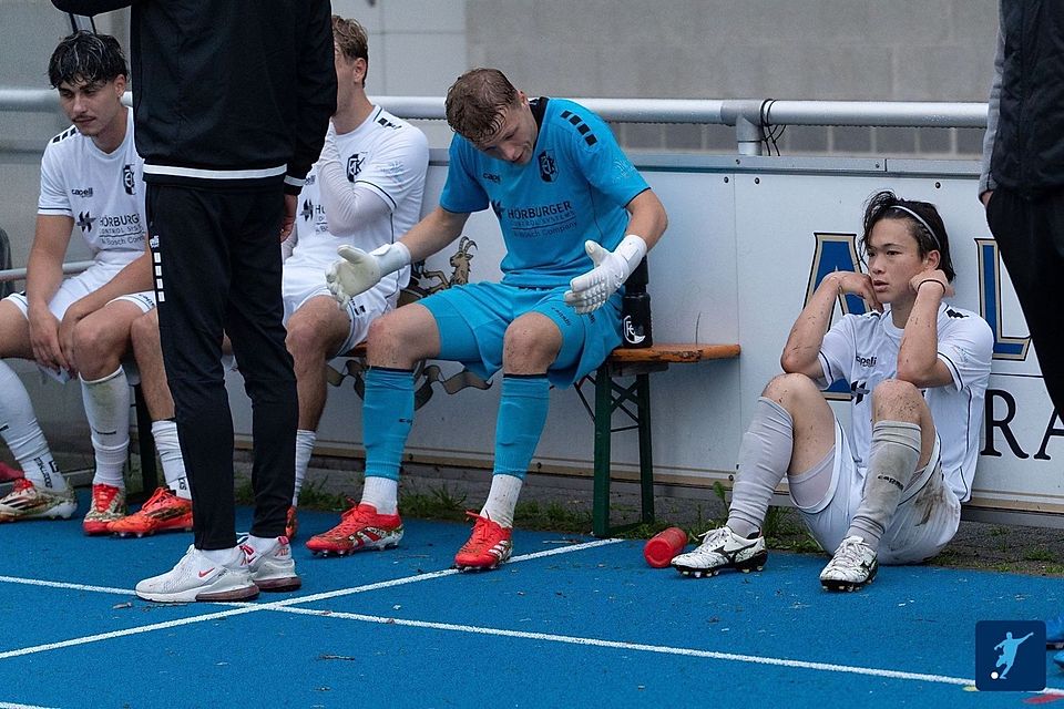 Konnten es nach Schlusspfiff kaum fassen: Die Kicker des FC Kempten.