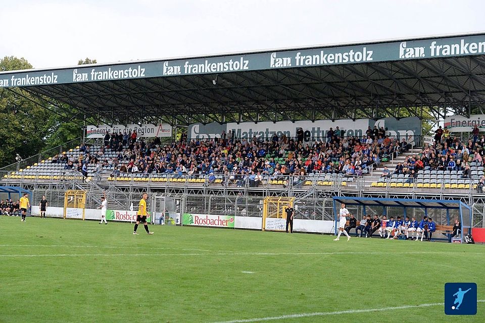 Im Schnitt zählt die Viktoria in Sachen Fanzahlen neben der SpVgg Unterhaching zu den führenden Heimteams der Liga.