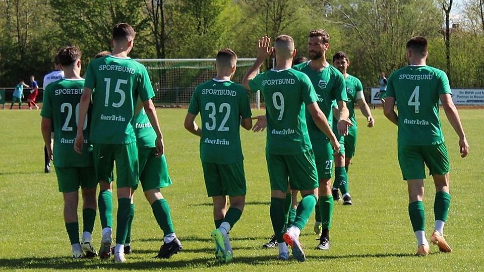 Der Sportbund aus Rosenheim gewinnt mit 5:1 in Bruckmühl.