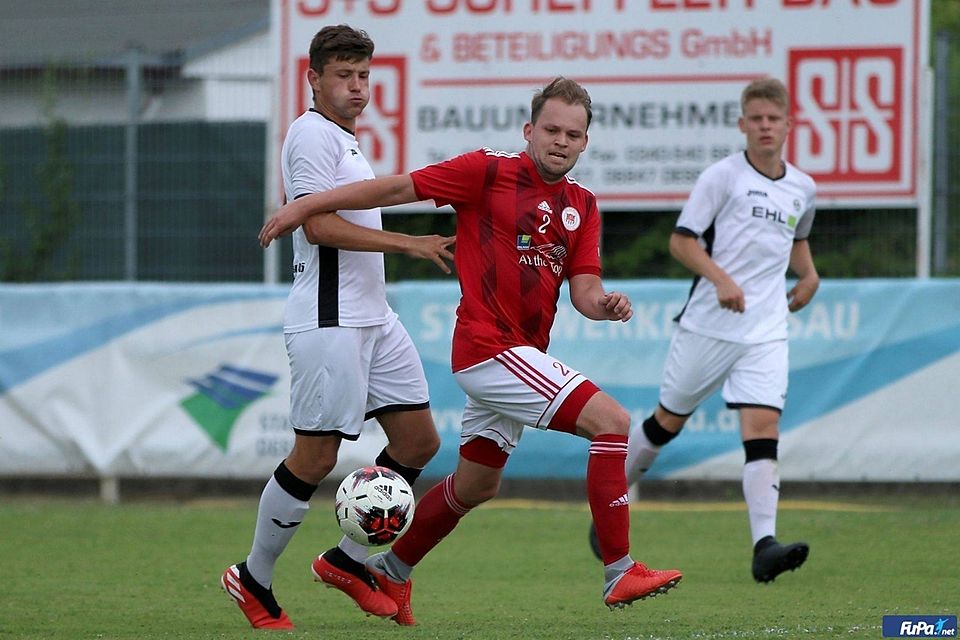 Alsleben (in rot) ist mit dem Testspiel gegen Dessau 05 in die Vorbereitung gestartet.