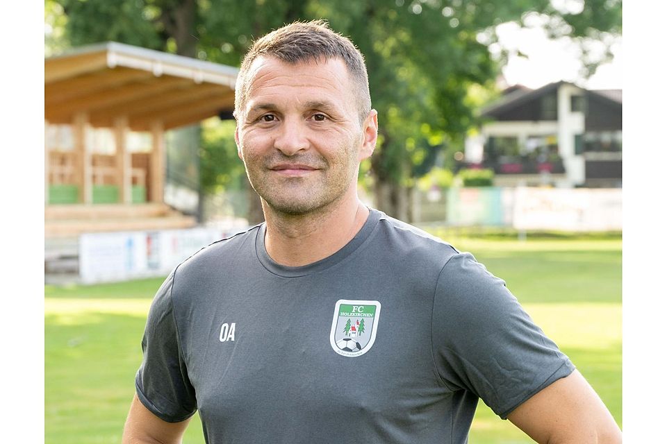 Orhan Akkurt, Trainer beim TuS Holzkirchen.