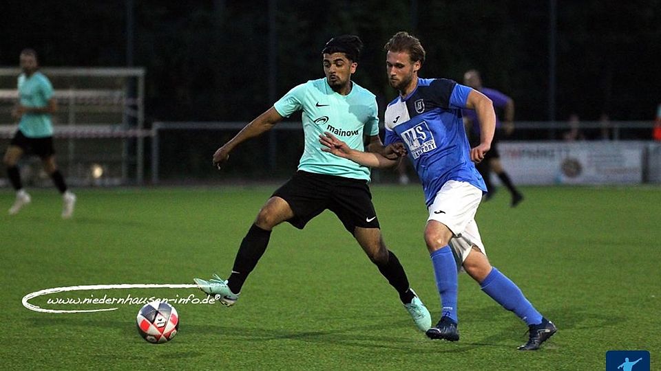 Niederjosbach bleibt Tabellenführer (links Sameer Khana)