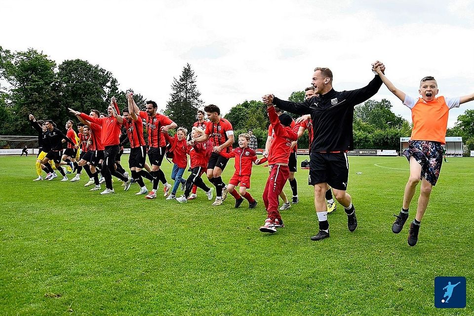 Der FSV Stadeln sicherte sich mit dem Sieg gegen Mitterteich den 2. Platz der Landesliga Nordost