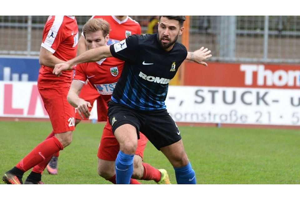 Persönlich läuft es für Eintracht-Stürmer Muhamed Alawie rund. Der 28-Jährige kämpft um die Torjäger-Krone. Foto: Hans Krämer
