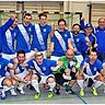 So sehen die Sieger der Augsburger Futsal-Stadtmeisterschaft aus: In einem packenden Finale besiegte die TG Viktoria den TSV Haunstetten.  Foto: Wolfgang Diekamp