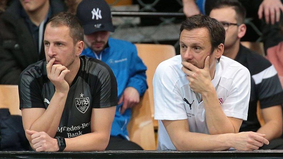 Wechselspiel: Heiko Gerber (re.) löst Tobias Rathgeb (li..) als künftiger Co-Trainer des VfB Stuttgart II ab.