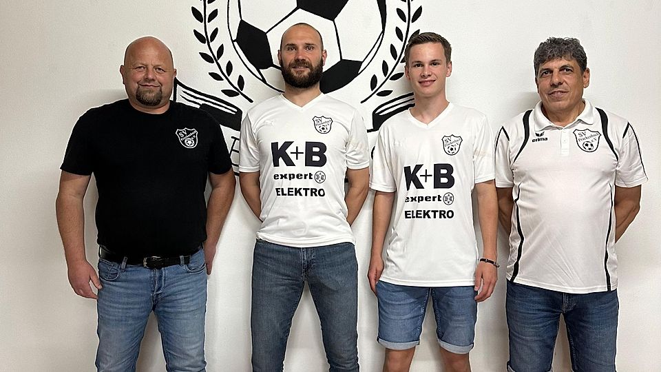 Von links nach rechts: SVP-Abteilungsleiter Stefan Kuffner, Ivan Milicevic, Johannes Wolf, 1. Vorstand Frank Saller 