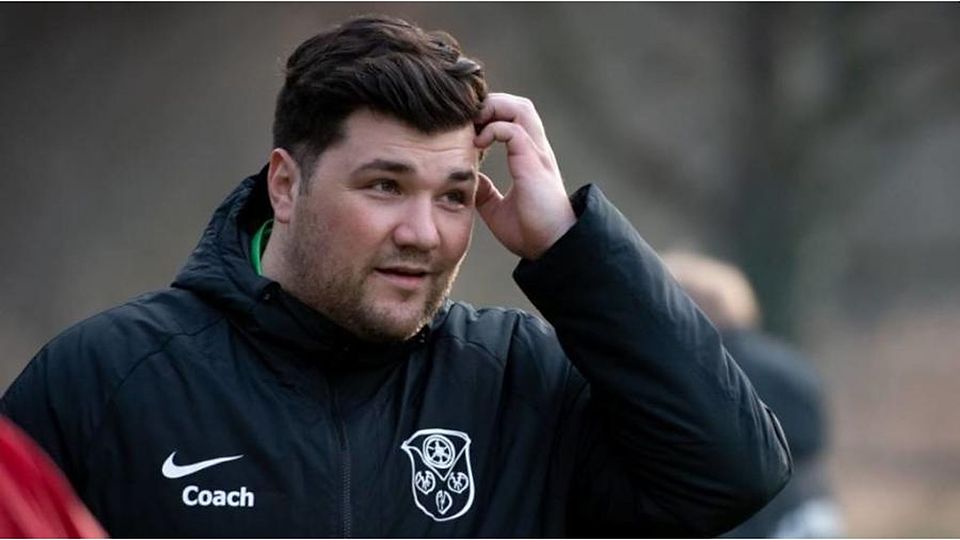 Im Sommer ist Schluss: Ron Hachenberger wird A-Ligist SC Rodau nach dreieinhalb Jahren auf der Trainerbank am Saisonende verlassen. „Die Mannschaft braucht neuen Input von außen“, begründet er seinen Entschluss und betont: „Wir gehen im Guten auseinander.“ 	Foto: Thomas Neu