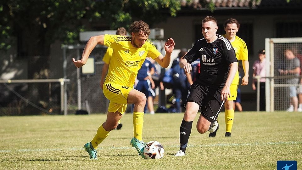 Spabrückens Mario Lunkenheimer (am Ball) erzielte das goldene Tor gegen den TuS Roxheim. 