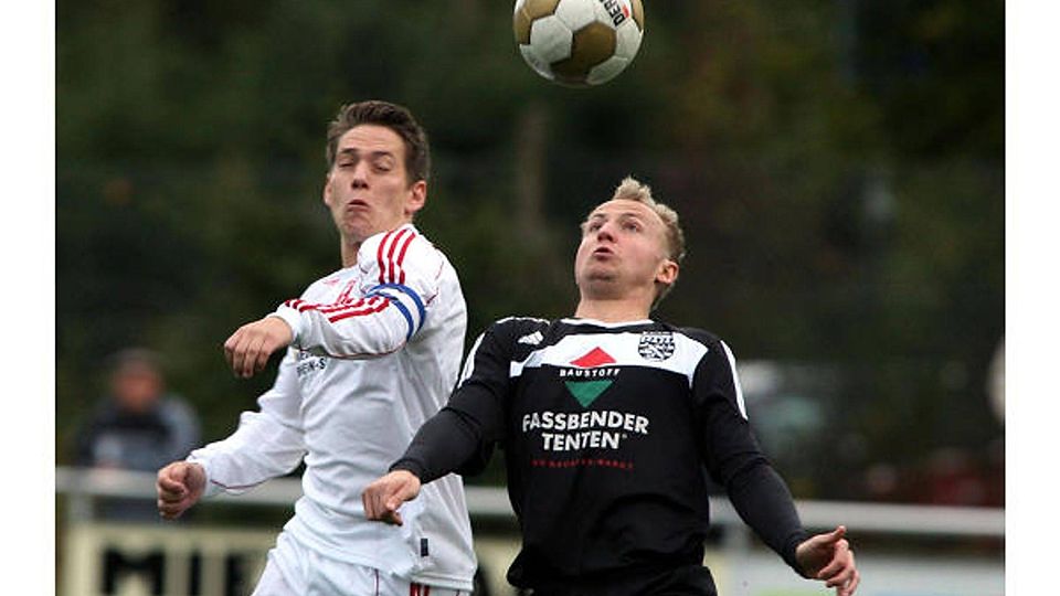 imgshow[3].jpg - Zum Gastspiel in Bergisch Gladbach kehrt Tobias Günther (links) in den Kader des FC Hennef 05 zurück.  Foto: Wolfgang Henry