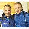 Dirk Langhans (links) übernimmt ab sofort das Traineramt beim KOL Team FC Edermünde von seinem Vorgänger Pierre Hommel (rechts).