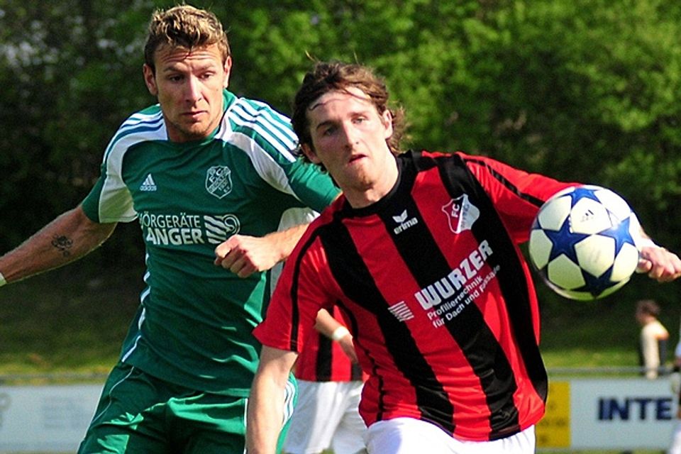 Gerolfing (in grün) besiegt den FC Affing auf deren Platz. F: Appel