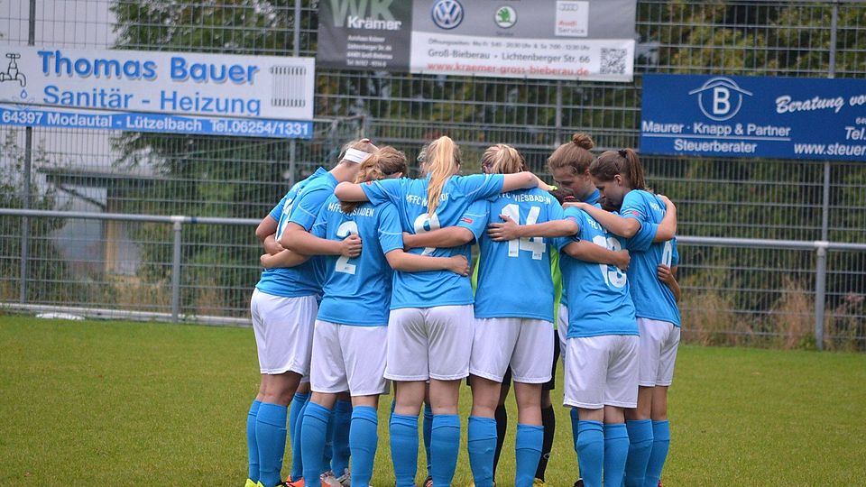 Wollen trotz anhaltender Personalmisere die Erfolgsserie fortsetzen - die Spielerinnen des MFFC Wiesbaden.Archivfoto: Hess.