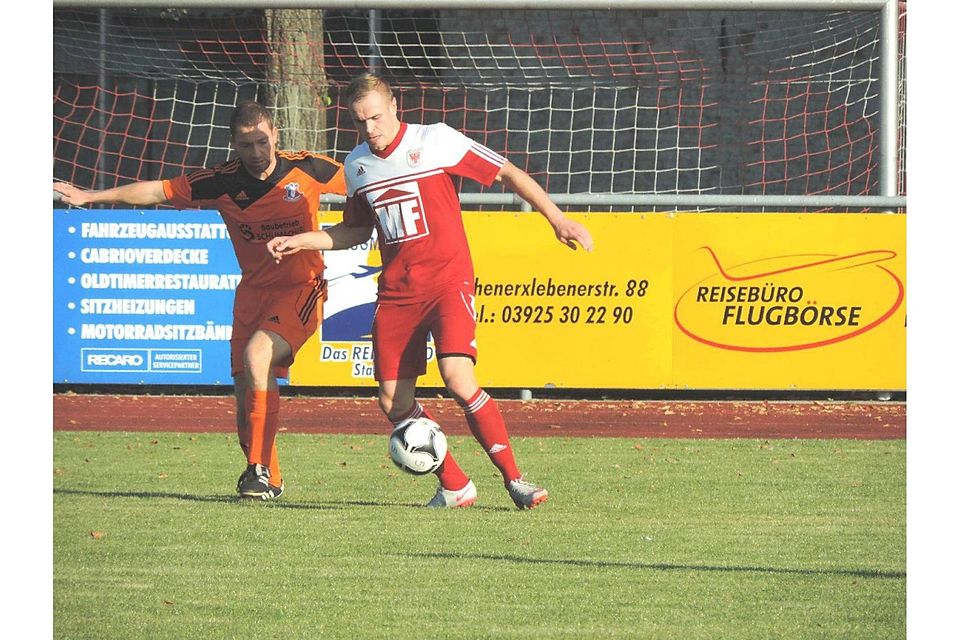 Lars Korte (in rot) zieht es zur neuen Saison nach Arneburg     F: Frank Mühle