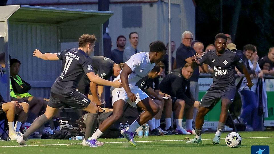 Jüchen gewinnt das Derby 
