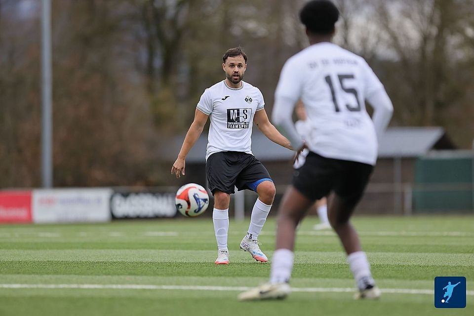 SV 09 Hofheim unterliegt deutlich: Nach einer schwachen Leistung beim SV 09 Flörsheim ging das Team mit 0:3 als Verlierer vom Platz.