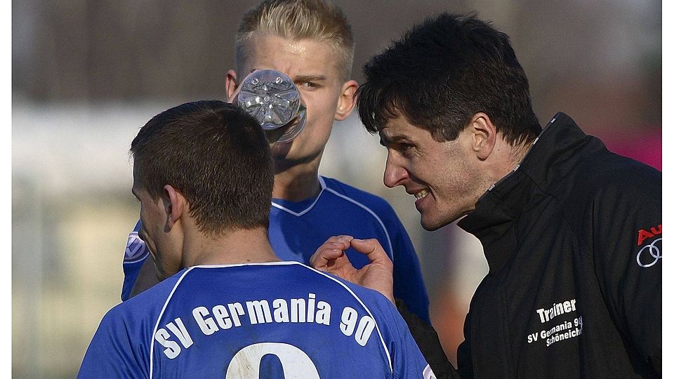 Immer voll dabei: Schon als Trainer beim damaligen Brandenburger Verbandsligisten kannte Jans Härtel nur 100 Prozent. Das ist heute beim FC Magdeburg auch noch so.   Foto: MOZ