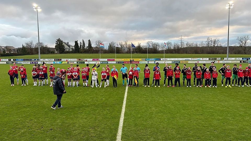 Käerjeng vor dem Spiel gegen Wormeldingen