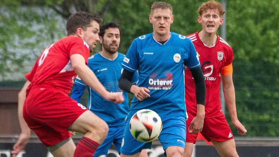 Den dritten Rottacher Treffer erzielte Florian Kölbl (2.v.r.) bei der SG Hausham.