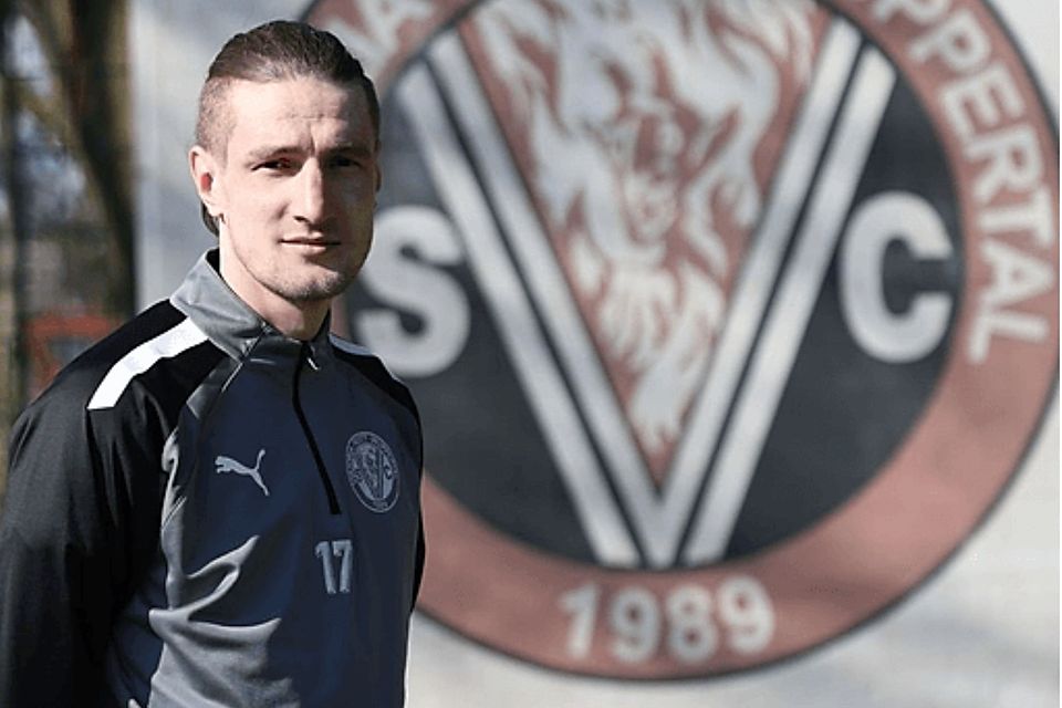 Das ist Stürmer Nermin Hadzic. Das ist Stürmer Nermin Hadzic.