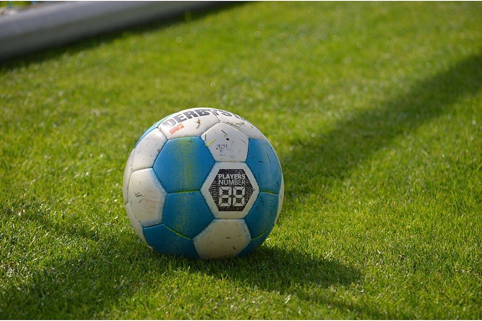 Klarer Erfolg für Gimbsheim beim Eichbaum-Cup. Damit steht der SV als erster Finalist fest.