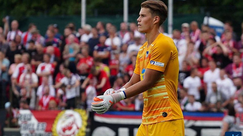 Dennis Smarsch verlässt Hertha BSC und wechselt in die 2. Fußball-Bundesliga.