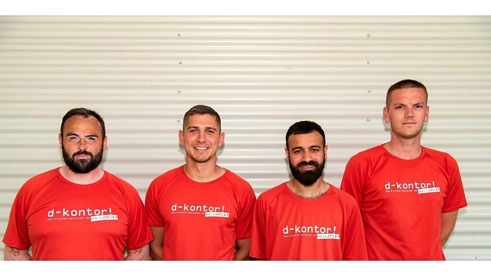 Die FSG Vogelsberg, die am Sonntag bereits den Trainingsbetrieb wieder aufgenommen hat, präsentierte dabei auch ihre Neuzugänge. Darunter ist auch Schwalmtals Rami Al Mudafer (2. von rechts). Foto: Volk 