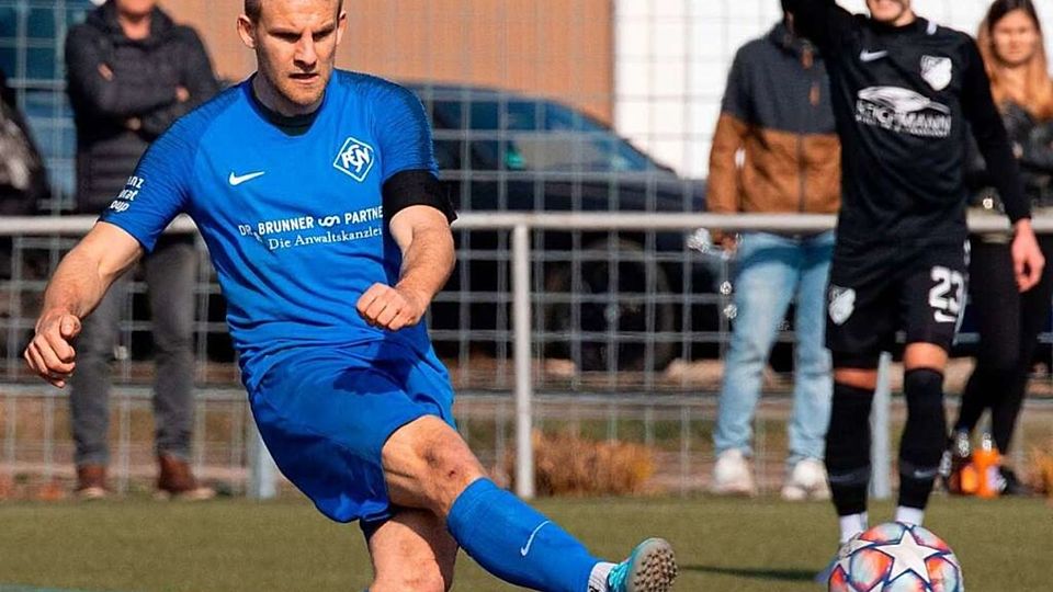 Rick Kiefer, seine Neustädter Mittelfeldkollegen und die Abwehr müssen sich beim Auswärtsspiel in Gottmadingen auf Schwerstarbeit einstellen.