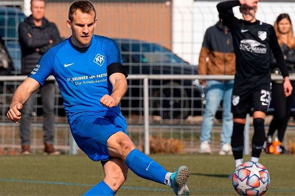 Rick Kiefer, seine Neustädter Mittelfeldkollegen und die Abwehr müssen sich beim Auswärtsspiel in Gottmadingen auf Schwerstarbeit einstellen.