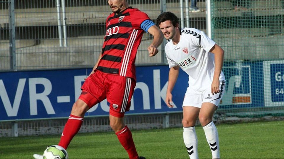 Torschütze Sammy Ammari (re.) und der TSV Buchbach hatten gegen die Reserve des FC Ingolstadt nur das Nachsehen. Michael Buchholz