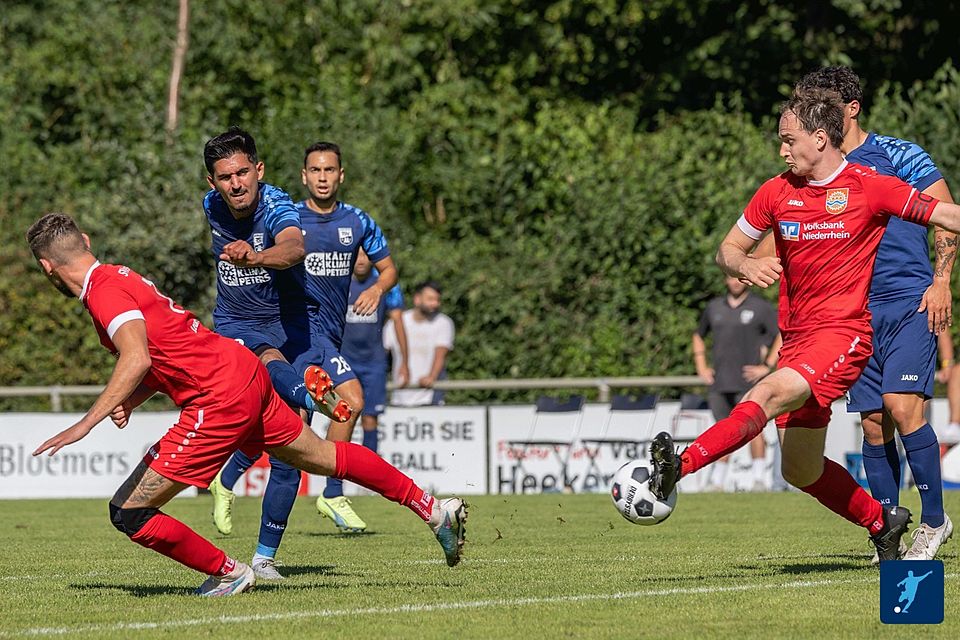 Oguz Ayan (l.) sorgte für den einzigen Treffer des TSV Meerbusch.