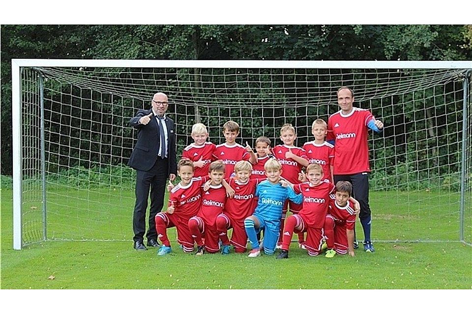 Die E2-Junioren der SG Ettmannsdorf/Haselbach/Schwandorf holten sich den Meistertitel in ihrer Gruppe.  Foto: sda