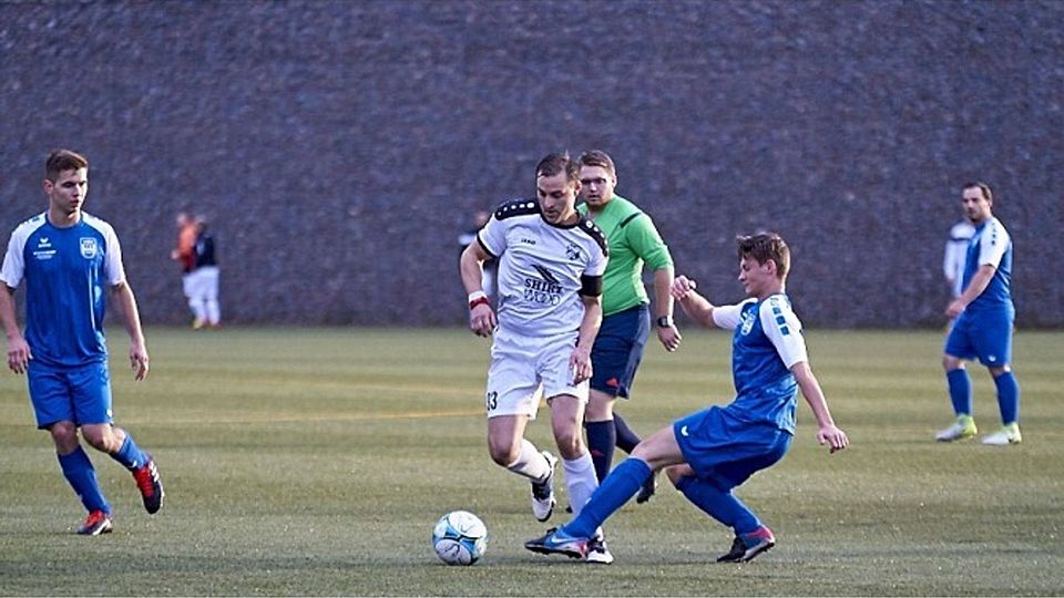 F: Andreas Bornewasser