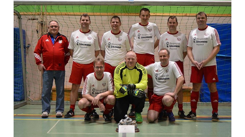 Freuten sich über den Sieg beim Tarmstedter Honda-Schreiber-Cup: Die S40-Kicker der SG Ummel.Foto Moje