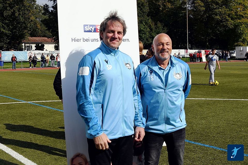 Starkes Duo: Mit Torsten Schnabel (rechts) war Stavros Polichronakis als Coach beim Legendenspiel in Delkenheim im Einsatz.