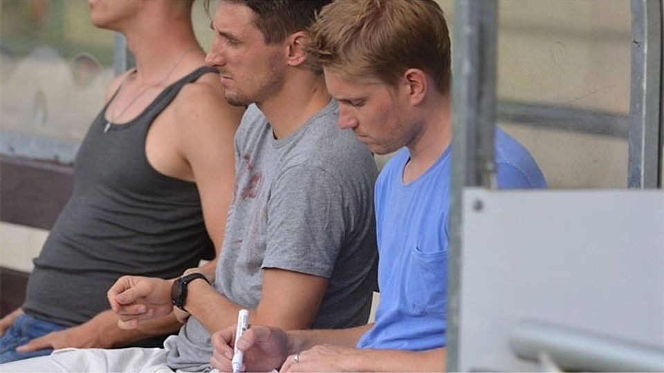 Eintracht-Karlsfeld-Trainer Jochen Jaschke (r.) kann mit dem bisherigen Saisonverlauf zufrieden sein. Foto: Dieter Metzler