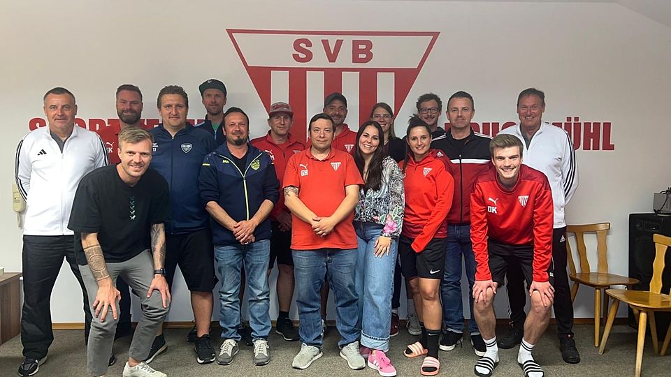 Die Teilnehmer des Trainerlehrgangs in Bruckmühl.