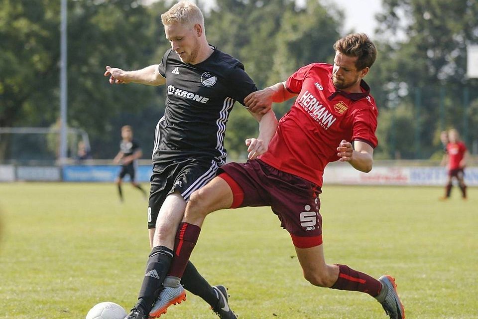 Florian Mackes, hier im roten Trikot des FC Eintracht Northeim. 