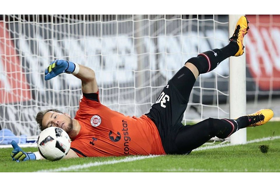 Keeper Robin Himmelmann wird dem FC St. Pauli in der Hinrunde nicht mehr zur Verfügung Foto: Getty Images