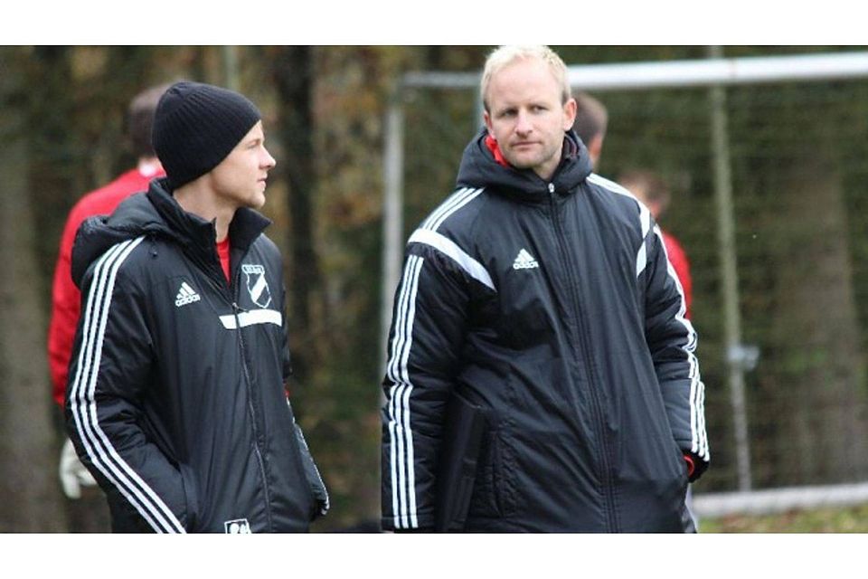 Die Niederlage in Kreuztal war für Deuz`Trainer Alexander Müller (rechts) das Negativerlebnis in der Hinrunde. Foto: cs