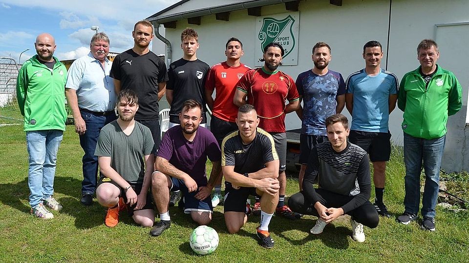 Einige der neuen Spieler beim SC Teublitz.