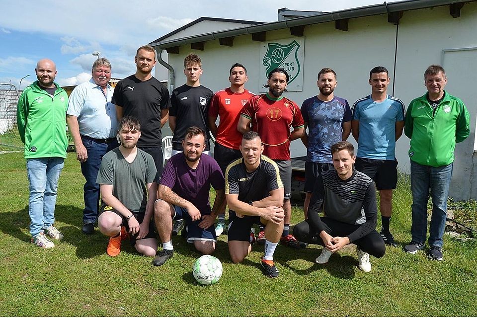 Einige der neuen Spieler beim SC Teublitz.