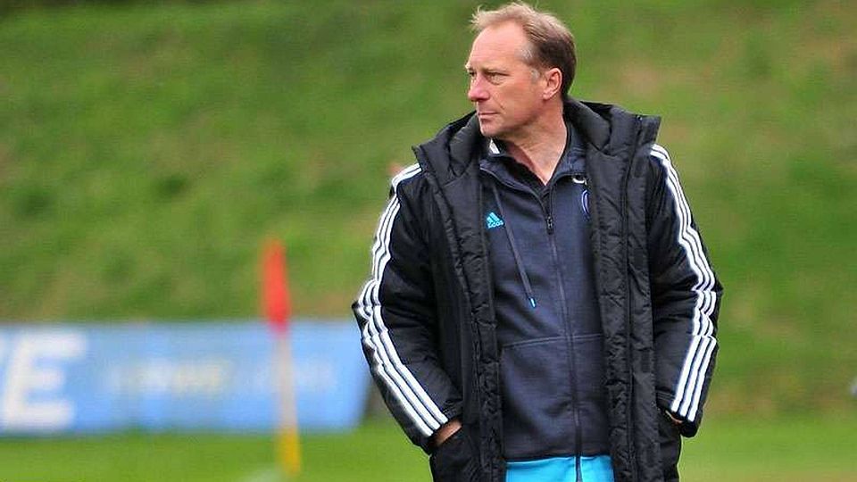 Schalke II-Coach Jürgen Luginger. F: Classen