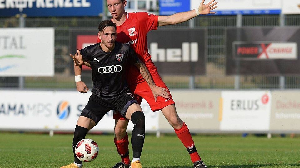 Philipp Herrmann (vorne) weiß, wie er sich in Szene setzen kann. Mit 16 Treffern belegt der 19-Jährige Platz drei in der Torschützenliste der Bayernliga Süd. 