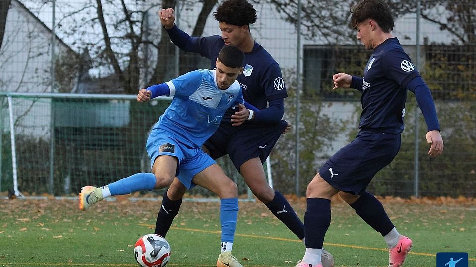 Fortuna Mombach verliert gegen den SV Büchelberg mit 1:2.